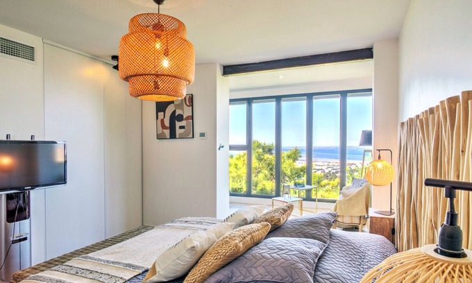 Sete Villa | Beautiful villa with sea/lido view