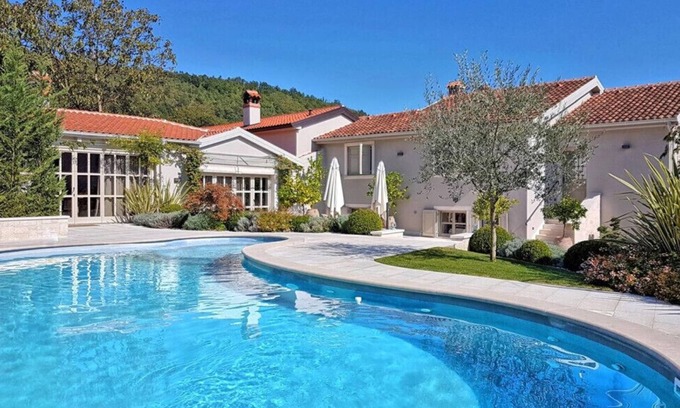 Jakomici Villa | Beautiful Villa Zita with pool in Pican