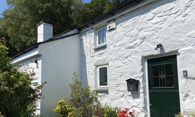 Beddgelert Cottage | Beautiful Wales Snowdonia 200 Year Old Detached Cottage