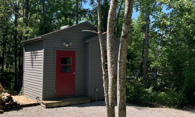 Trent Lakes Cottage | Beautiful Waterfront Cottage BUCKHORN Huge Dock Lots Beds & Parking WIFI NO FEES