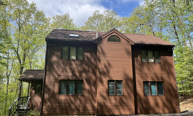Campton House | Beautiful Waterville Estates country home