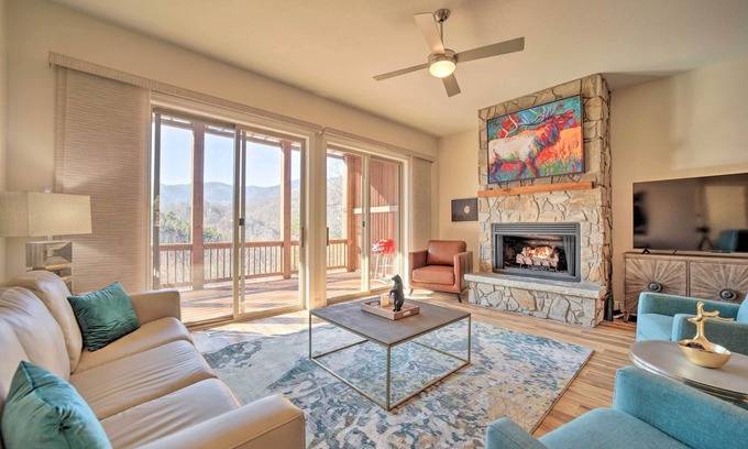 Whittier Condo | Beautiful Whittier Condo w/Deck + Mtn Views!