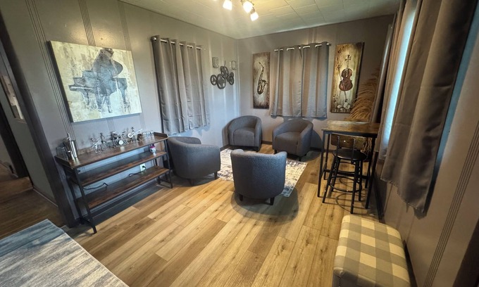Spencer House | Beautifully decorated 3 bedroom house with all amenities in Spencer, NE