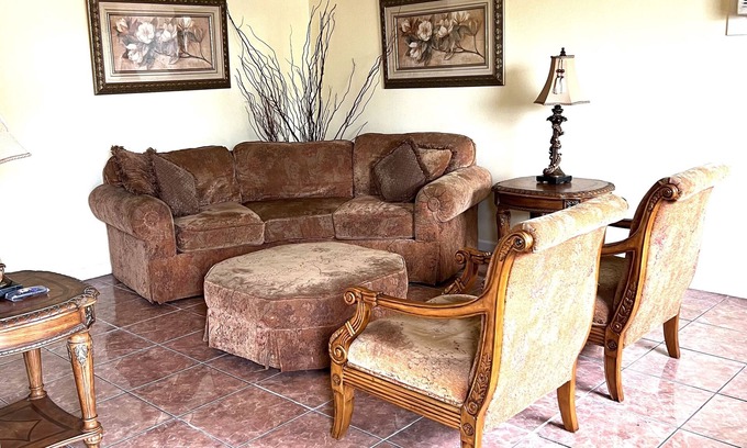 Stockton Condo | Beautifully remodeled 2bdrm and 1ba duplex in a family oriented neighborhood. n