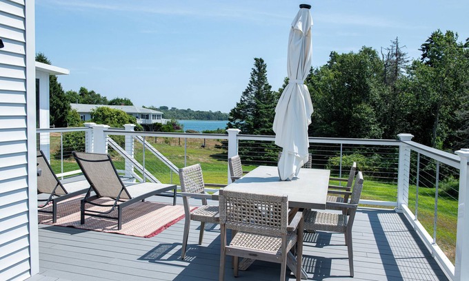 Mid-Coast and Islands House | Beautifully renovated 4BR, 2BA pet friendly home with ocean views and access