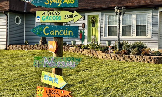 Hillsboro House | Beautifully renovated 3BR house w/lake views