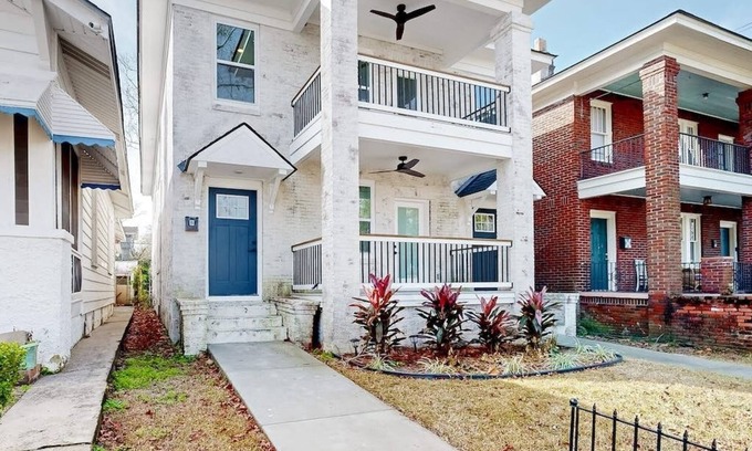 Eastside House | Beautifully renovated townhouse located in the charming city of Savannah, GA.