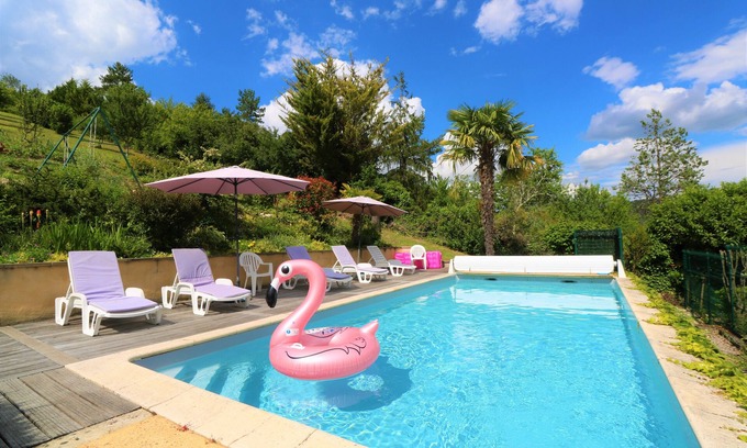 Saint-Cyprien House | BEAUTIFULLY RONOVATED STONE VILLAGE HOUSE WITH GARDEN & HEATED POOL CLOSE SARLAT