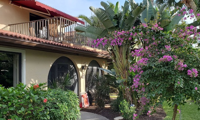 Bonita Springs House | Beautifully updated Bonita Springs Townhome close to Beaches and Shopping