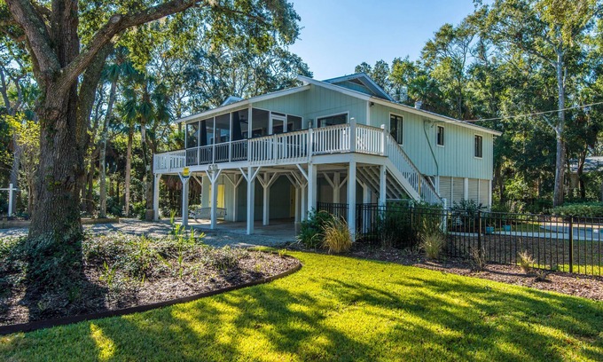 Edisto Island House | Beautifully Updated Beachwalk Home w/Private Pool; Screened Porch; Sun Deck; Cable TV/WiFi