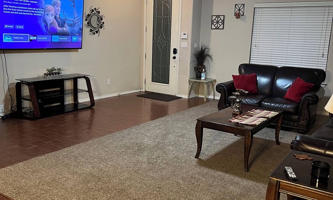 Chamberino House | Beauty Charming Transmountain Home w-King Bed By beautiful trails!