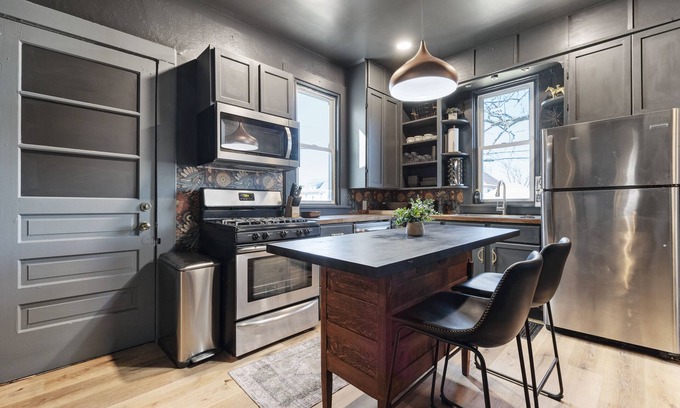 Marion Apartment | Beauty in the Heart of Marion!