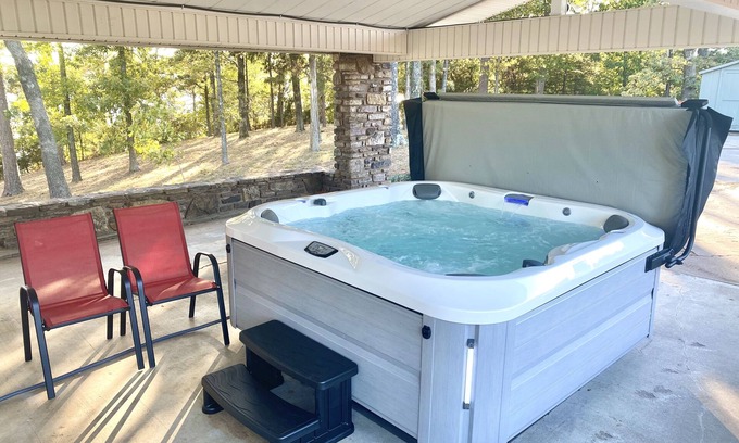 Rogers House | Beaver Lake Front! Hot-Tub! Private Gated Oasis!