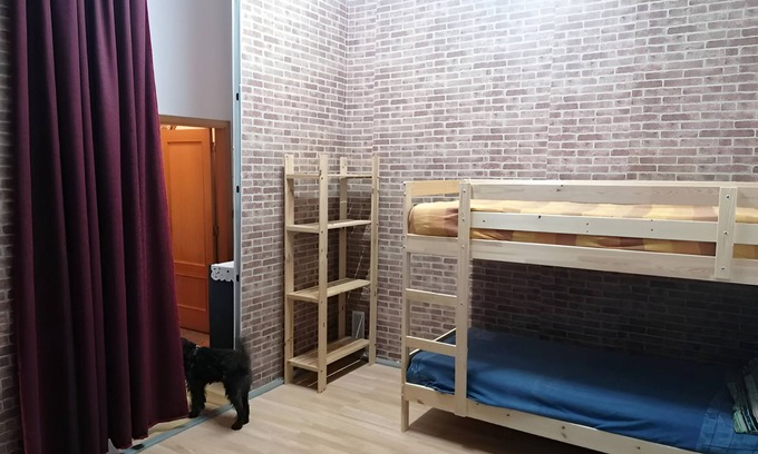 Albarraque Bed & Breakfast | Bed 12 in a 6-Bed mixed dormitory room