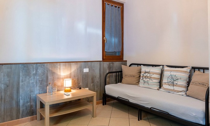 San Pietro a Cegliolo Bed & Breakfast | Bed and Breakfast 'Camera 1' with Shared Terrace, Wi-Fi and Air Conditioning