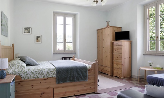 Saliceto Bed & Breakfast | Bed and Breakfast 'Il Giardino di San Martino' with Shared Garden and Wi-Fi