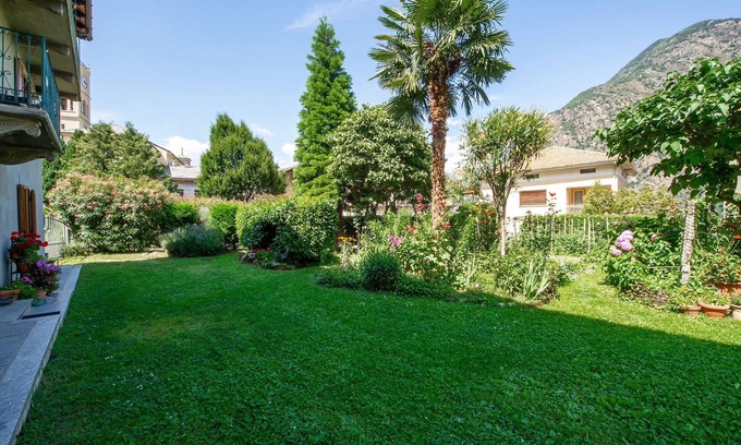 Issogne Bed & Breakfast | Bed and Breakfast 'Il Pellegrino' with Mountain View, Shared Garden and Wi-Fi
