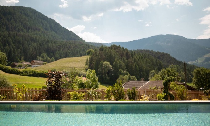 San Lorenzo di Sebato House | Bed & Breakfast "Castel Maurn Suite Alighieri" with View, Shared Pool & Wi-Fi