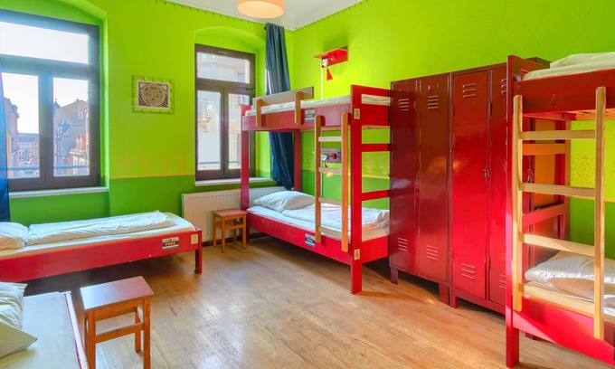 Outer Neustadt House | Bed in a 6-bed room in the Mondpalast hostel