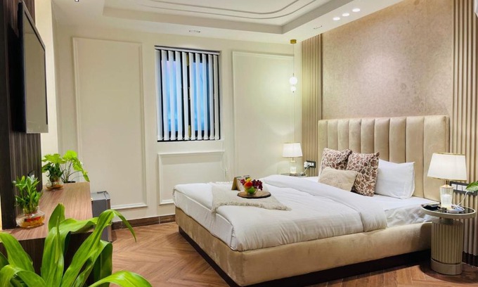 Saket Hotel | Bedchambers, Saket