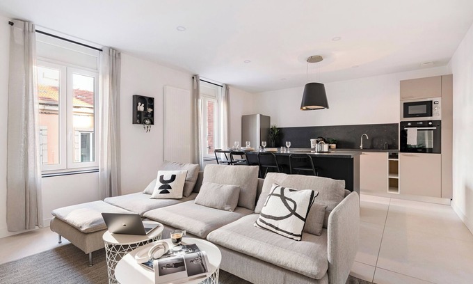 Saint-Etienne Apartment | Beige Hospitalité - Sienna 4br- Élégance et Confort gare