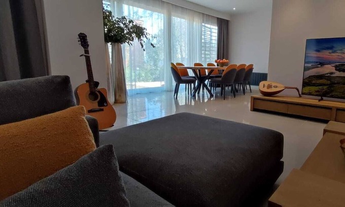 Tarabya Mahallesi Villa | Being special with nature in the city.