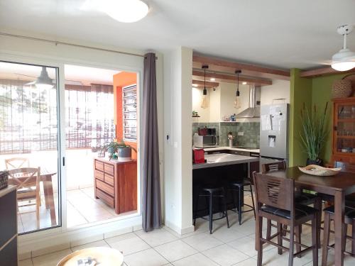 Grand Fond Apartment | Bel Appartement avec terrasse proche des plages