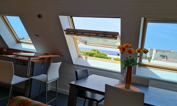 Santec Apartment | Bel Appt Indep, vue mer Dans Maison Individuelle Avec Magnifique Jardin Arboré