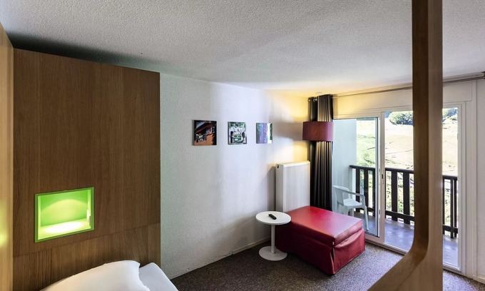Eaux-Bonnes Apartment | Belambra Clubs Gourette - Lou Sarri - Half board - Classic accommodation 2 Adults and 1 Child with balcony