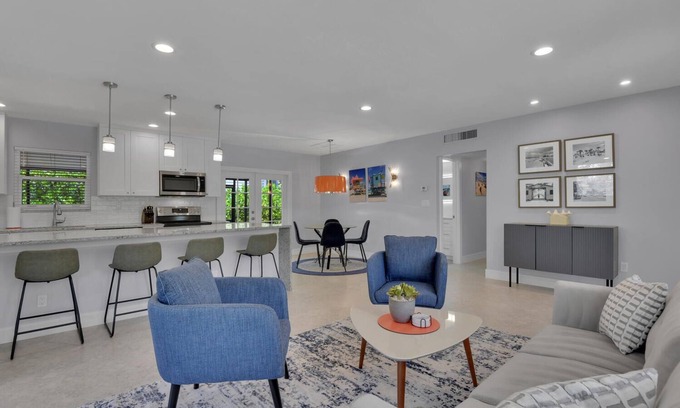 Old Naples House | Bella Bungalow-Olde Naples Mid Century Modern Beach House!