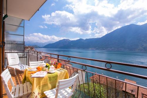 Colonno Apartment | Bella Lake View