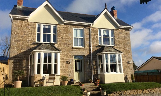 Camborne Bed & Breakfast | Bella Vista