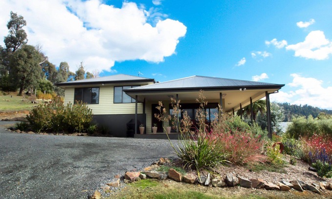 Marysville House | BELLA VISTA - Quiet location, fantastic views