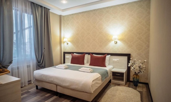 Tsentralnyy Hotel | Bellagio Hotel