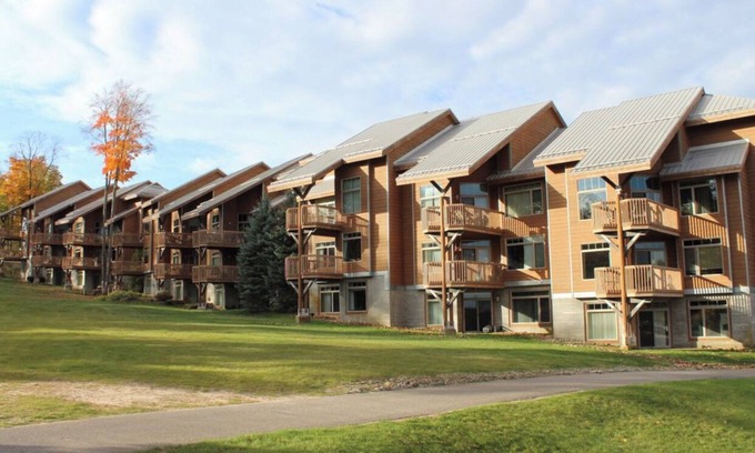Bellaire Condo | Bellaire Shanty Creek Resort Golf & Ski in Ski out Vacation Condo 616 706 6760
