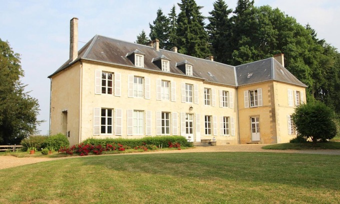 Bellavilliers Cottage | Bellavilliers Castle - Charming Stay in Perche with WIFI