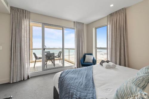 Glenelg Apartment | Belle Escapes - Ocean Views at the Bay