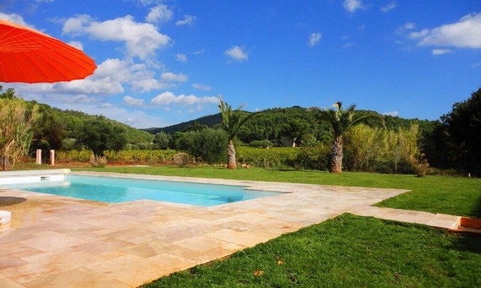 Cuers House | Belle et Grande Villa Avec Piscine au Calme