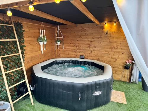 Ales House | Belle maison avec jardin clos