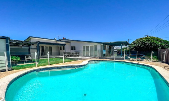 Blacksmiths House | Beltana Beach House - walk to beach, private pool!