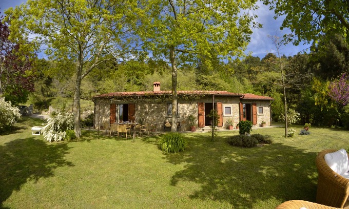 Cortona House | Belvedere House with panoramic views over the valley