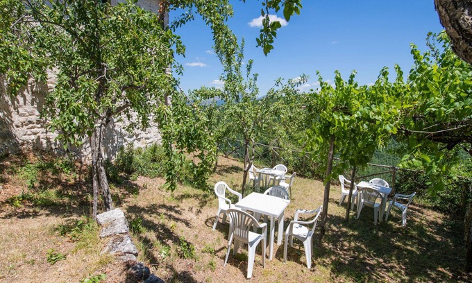 Sellano House | Belvilla by OYO Fonni Verde