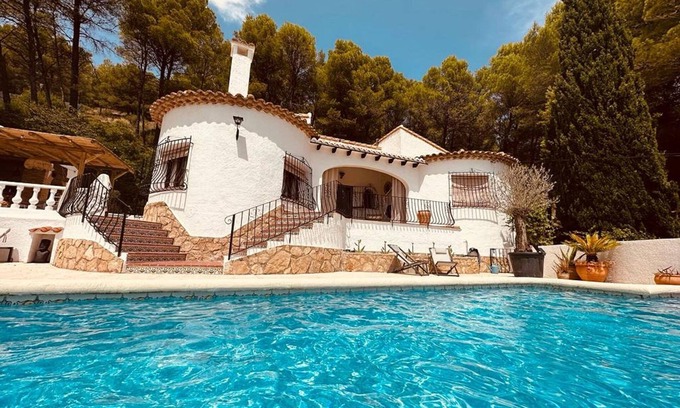 Alcalali Villa | Belvilla by OYO Villa Vista