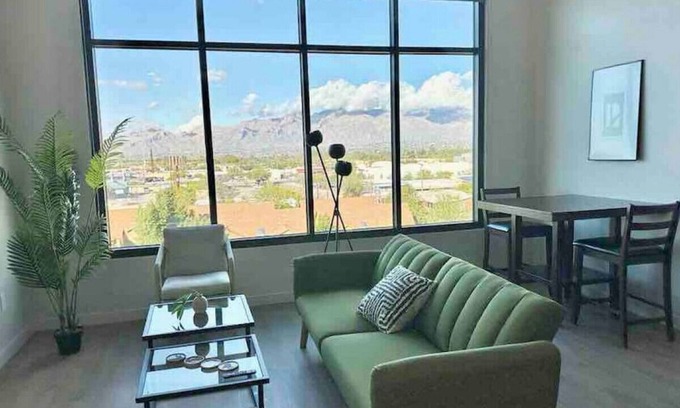 Miramonte Apartment | Benedicti · Amazing View’s NEW Loft w/ POOL By UofA