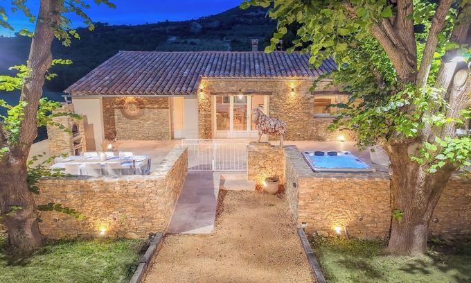 Mollans-sur-Ouveze House | BERGERIE 5* SPA SAINT QUENIN®️ 1 TO 10 PEOPLE-ACCESS FOR DISABLED-RIVERFRONT-JACUZZI