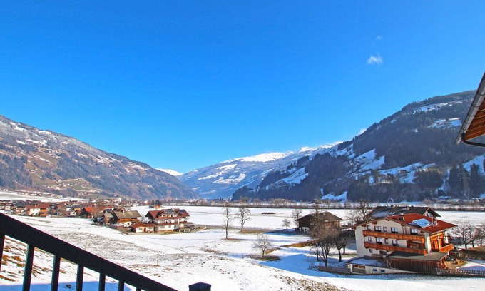 Laimach Apartment | Bergwelten by Interhome