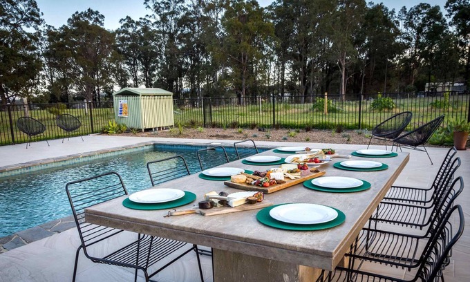 Bellbird House | Bernstein Estate - Classic country-style 4 bedroom home with pool and entertaining space