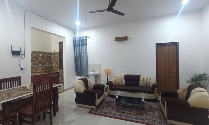 Gomti Nagar Apartment | Best 2bhk Homestay 201 in Gomti Nagar- Bayweaver Nests
