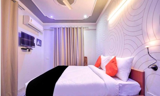 Sanganer Hotel | Best hotel in Jaipur location. nHotel 7 Nights & Restaurant. nCouple friendly.