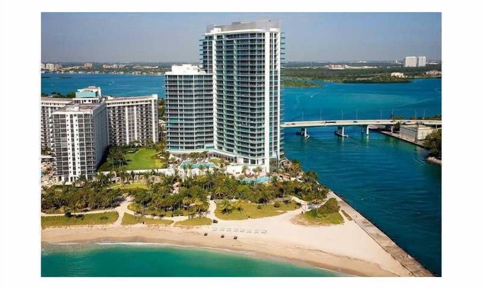 Bal Harbour Hotel | BEST LINE/OCEAN VIEW/2 QUEENS STUDIO AT THE RITZ w/ENHANCED CLEANING